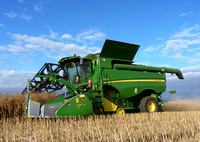 John Deere S Series Combine Harvesters